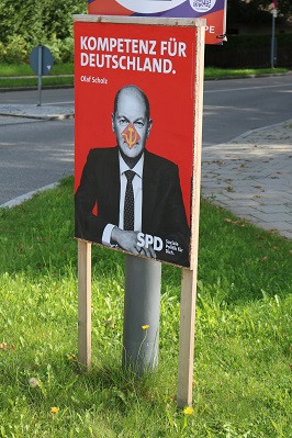 Gauting BTW 2021-09-22 SPD-Plakat Germeringer Straße Kreisel 10